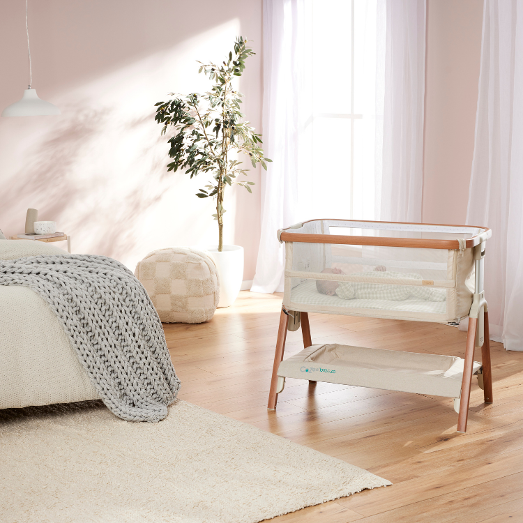 CoZee Breeze Plus Co-Sleeping Bassinet with Rocking Legs in Scandi Walnut and Ecru