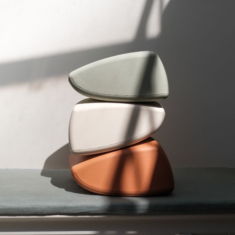 Formi Footstool