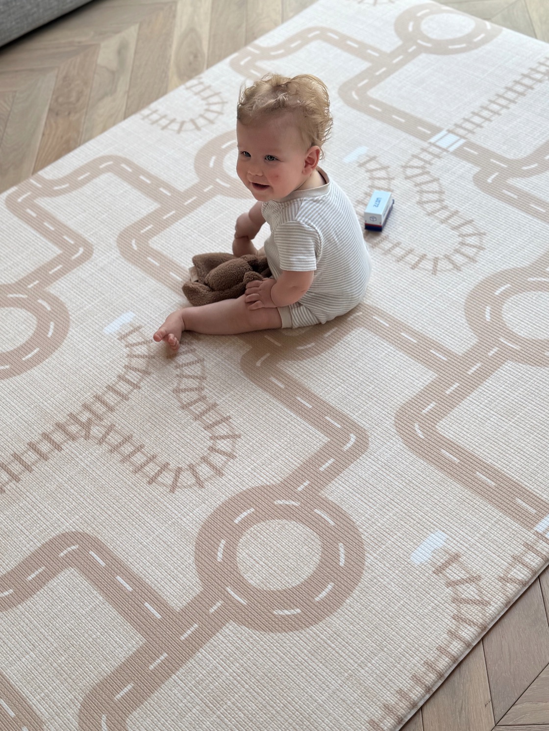 Retro / The Streets – Reversible & Waterproof Padded Playmat – Large