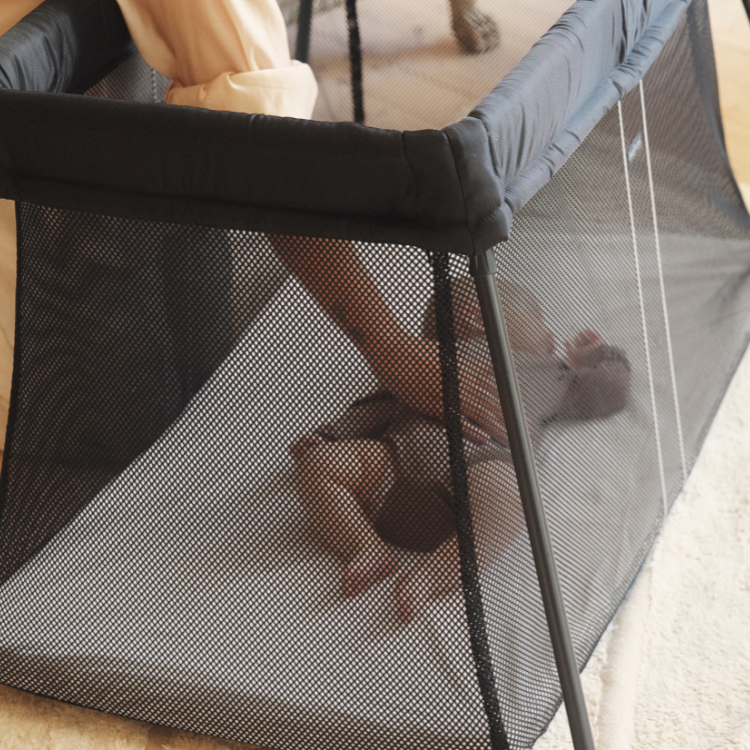 BabyBjörn Travel Cot Light