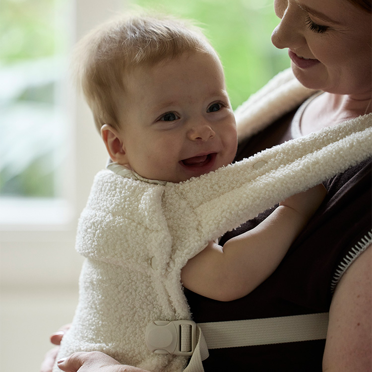 Boba Auri Baby Carrier in Coconut Teddy Fleece