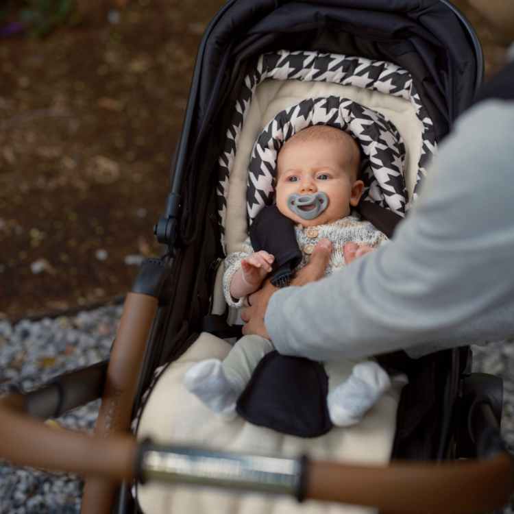 4-in-1 Convertible Footmuff