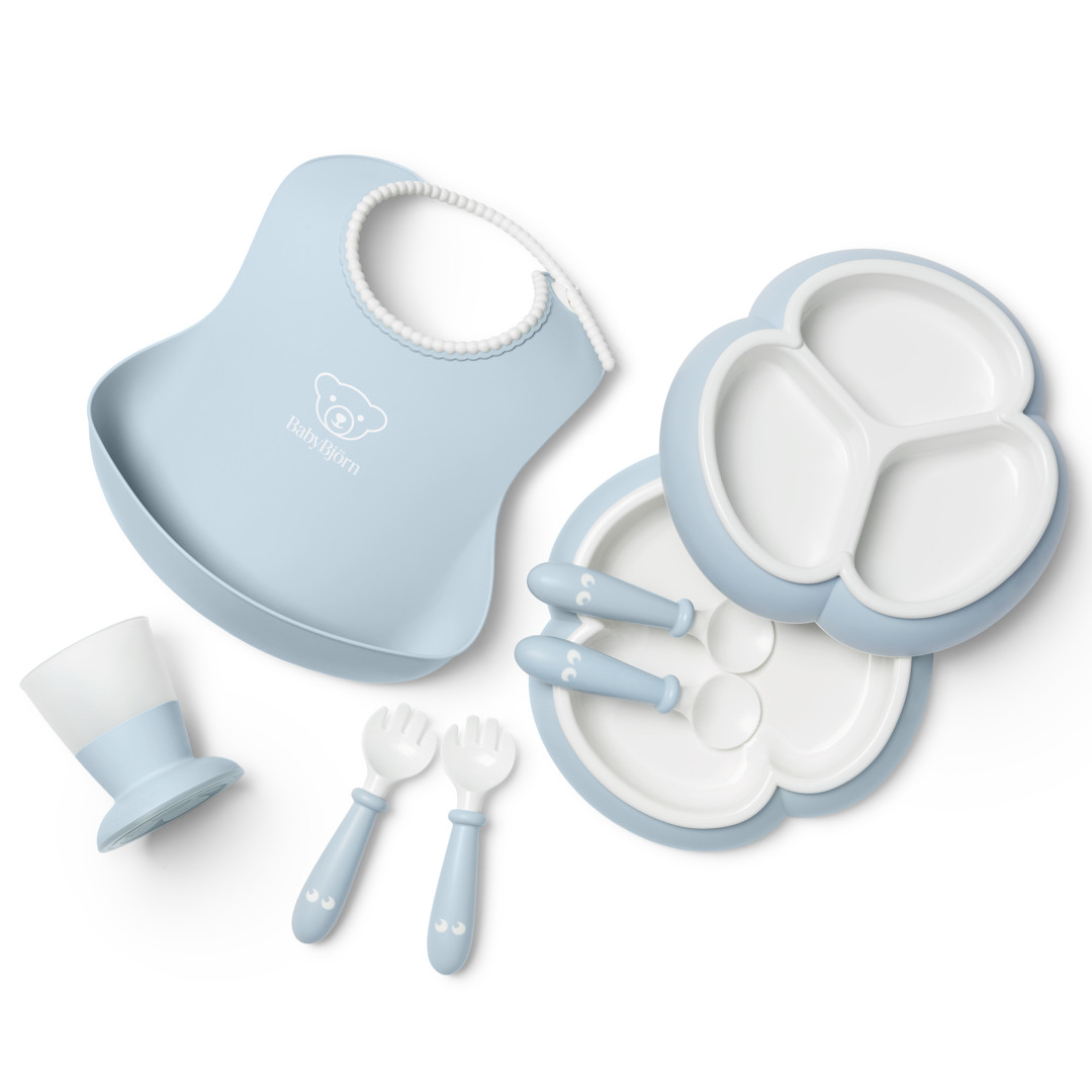 Dinnerware set