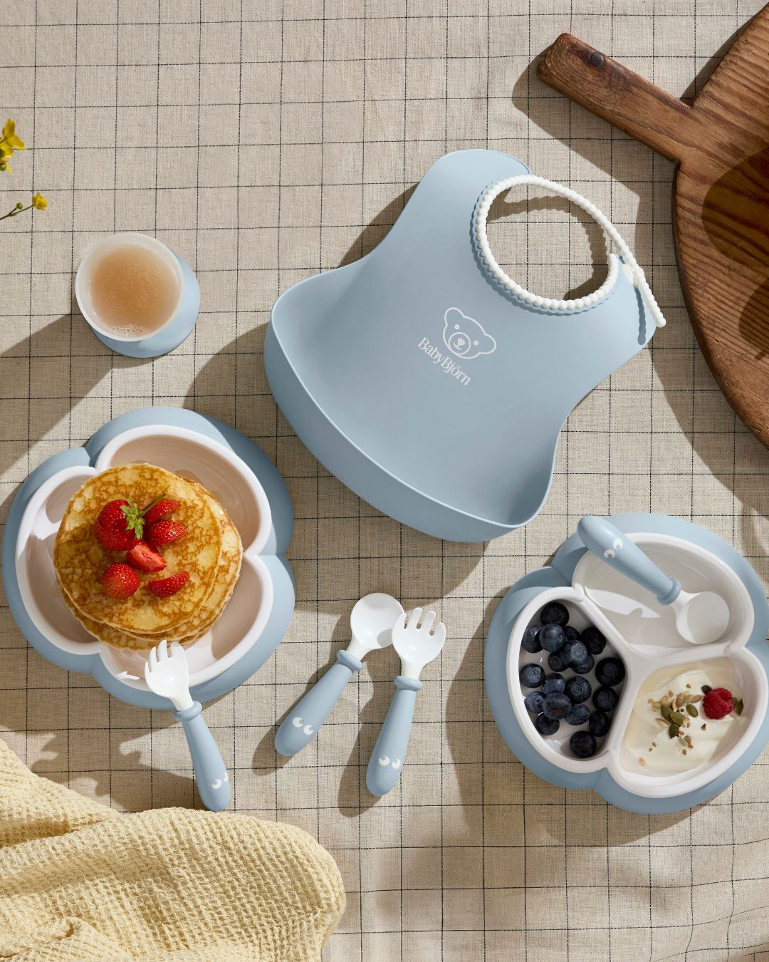 Dinnerware set